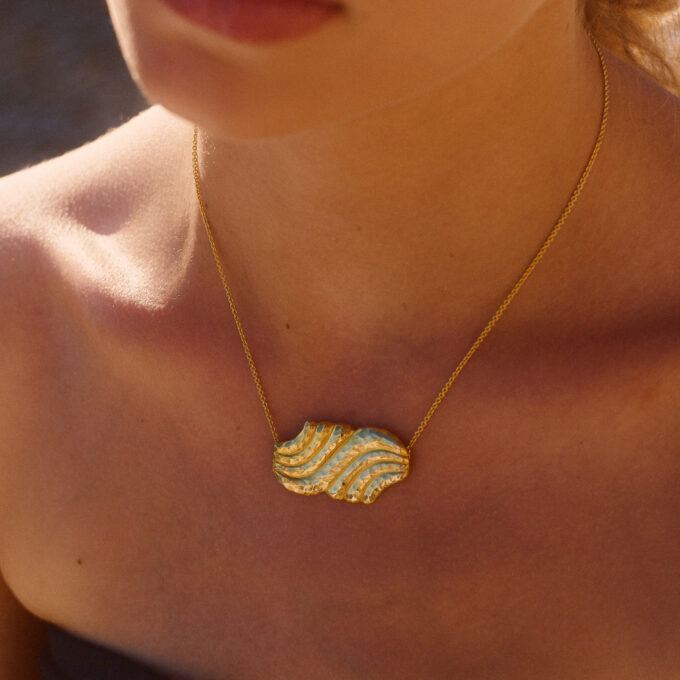 SHIELD NECKLACE